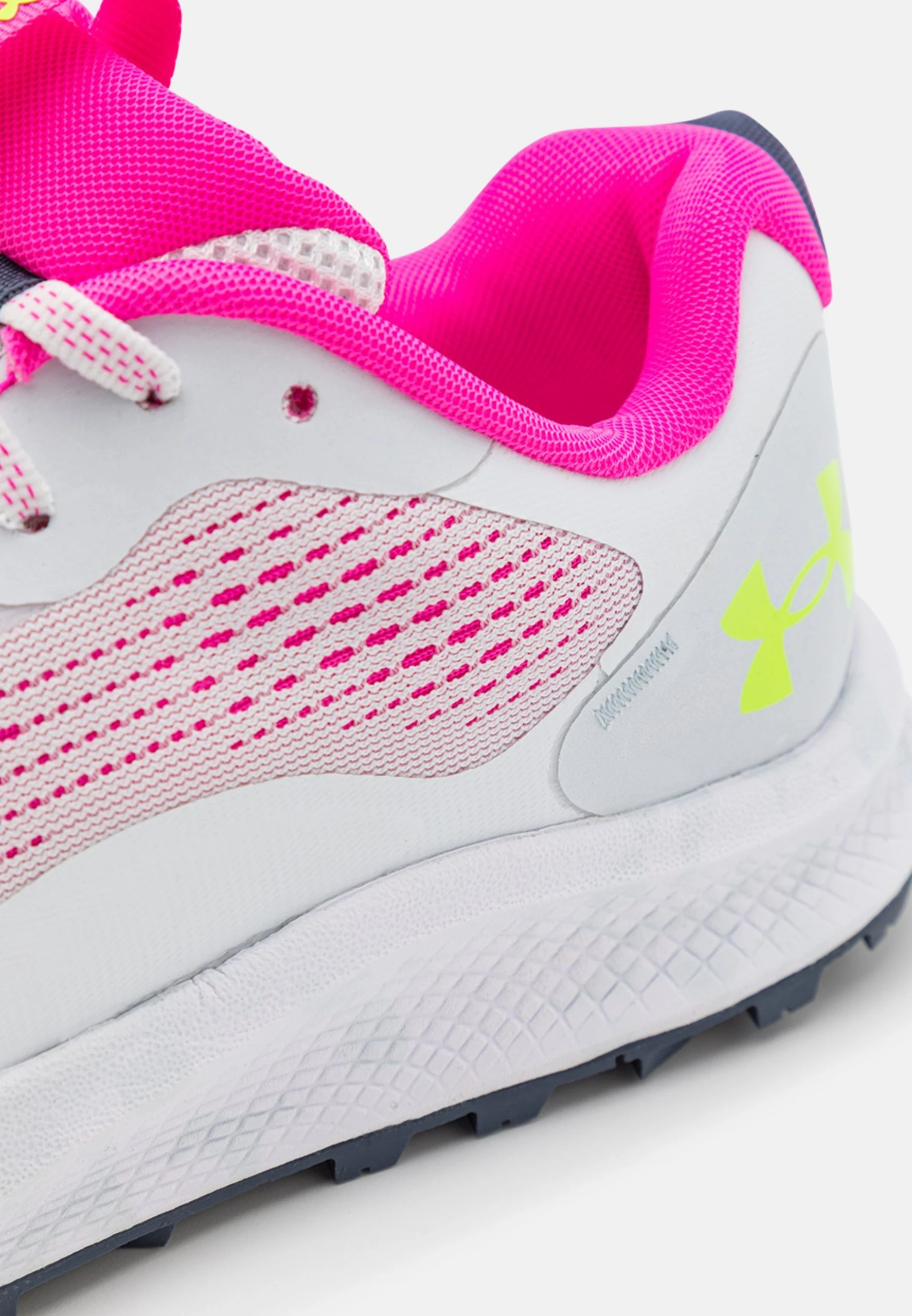 Under Armour CHARGED BANDIT TR 2 - Obuwie Do Biegania Szlak - Gray Mist/rebel Pink/lime Surge - obrazek 6