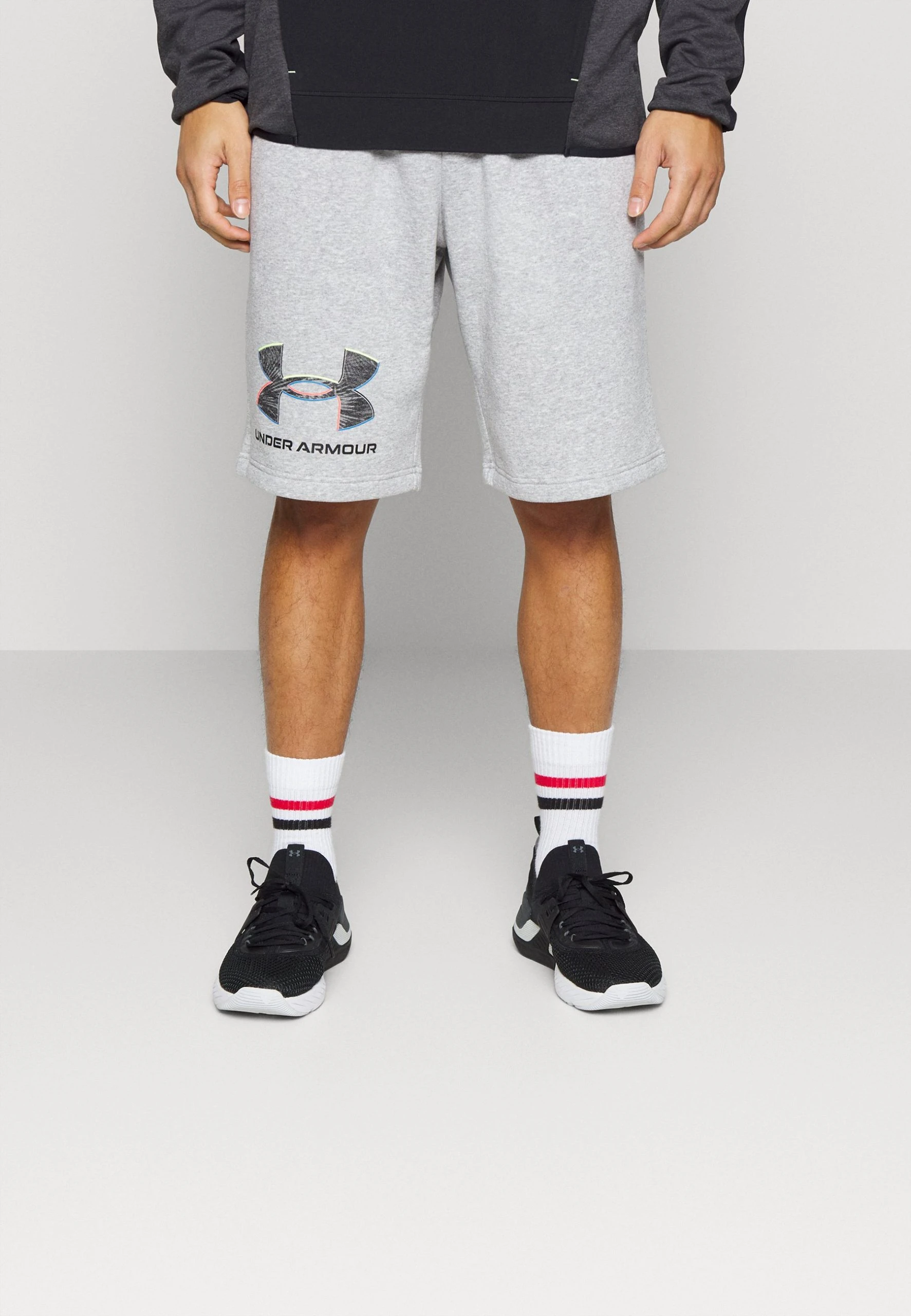 Under Armour RIVAL GRAPHIC SHORT - Krótkie Spodenki Sportowe - Mod Gray Light Heather/black