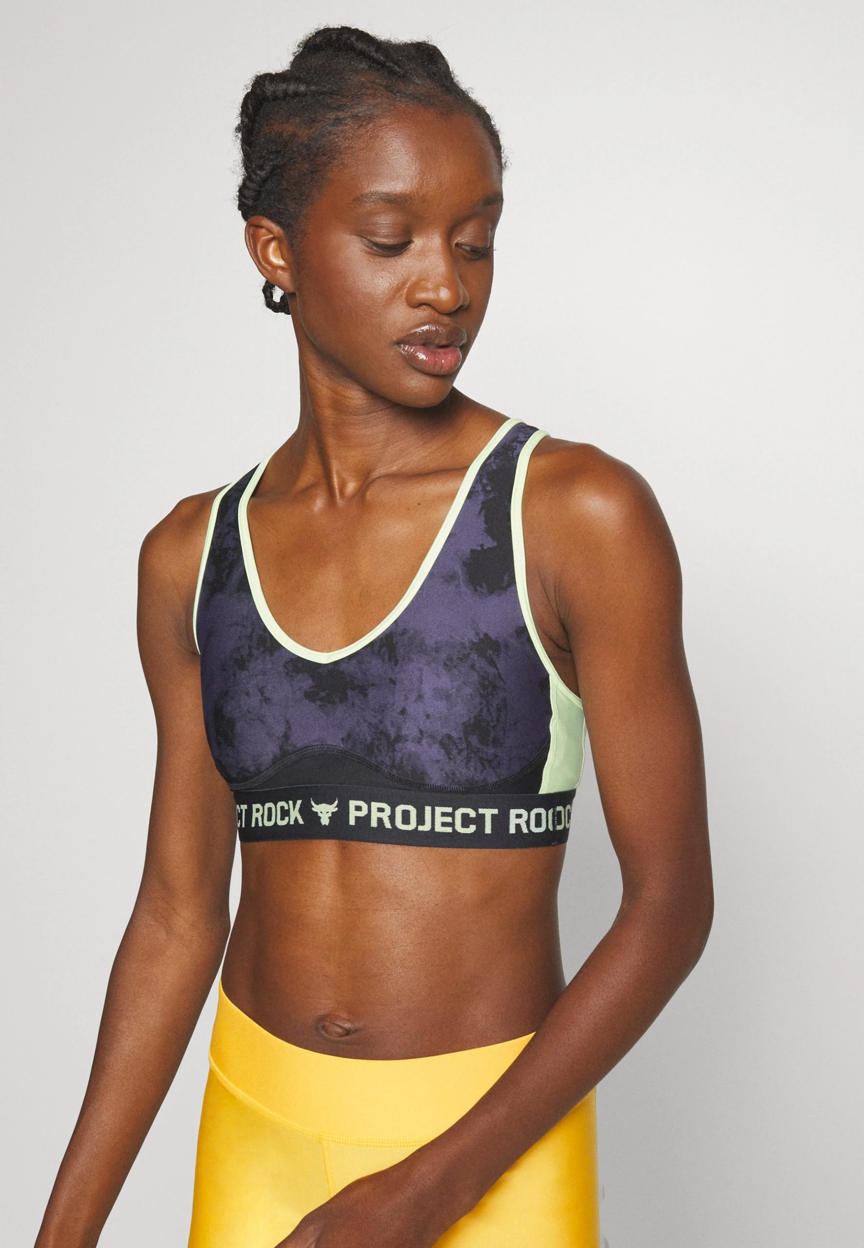 Under Armour BRA PRINT - Stanik Sportowy Z średnim Wsparciem - Black/tempered Steel/phosphor Green - obrazek 5