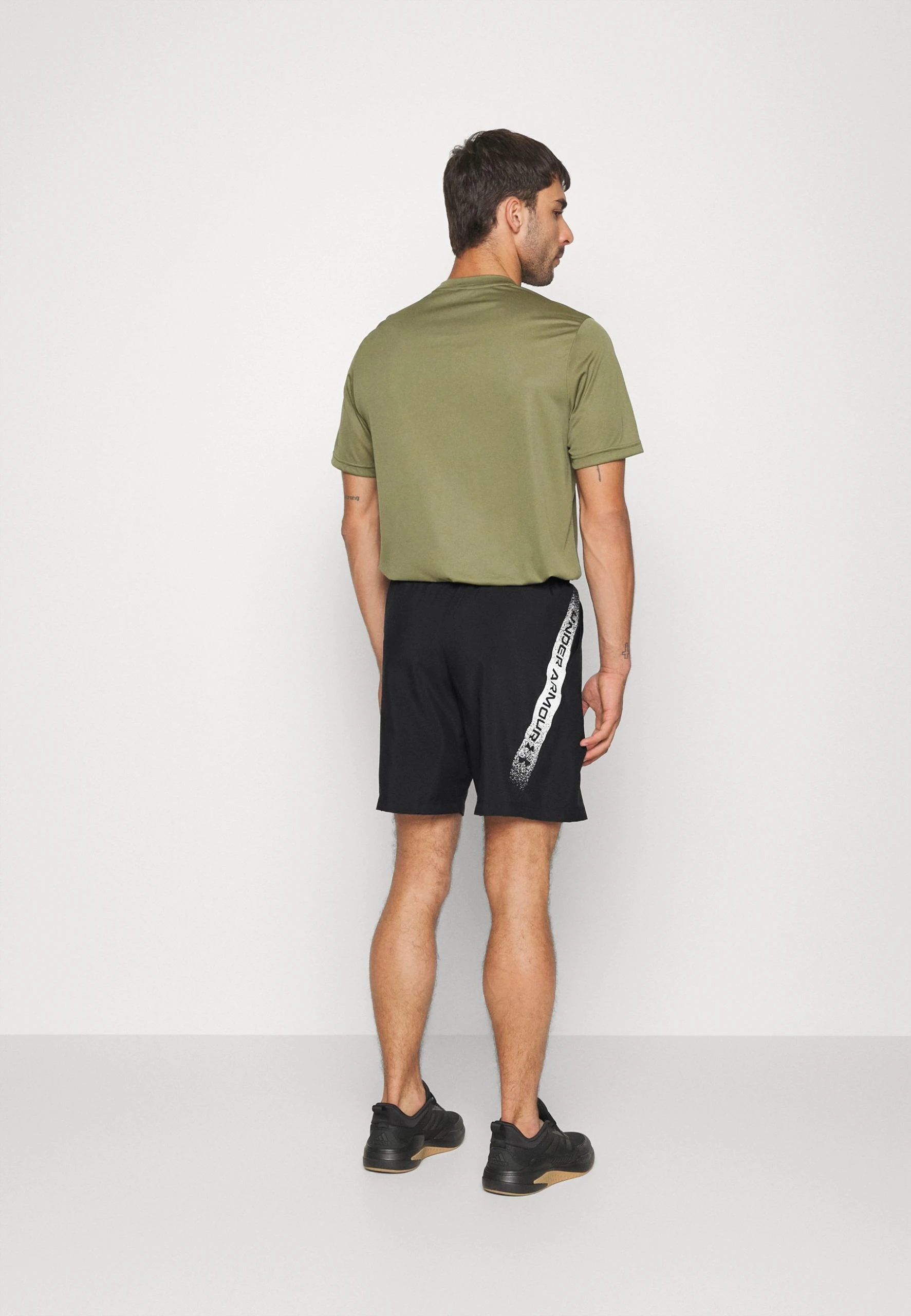 Under Armour GRAPHIC - Krótkie Spodenki Sportowe - Black/white - obrazek 3