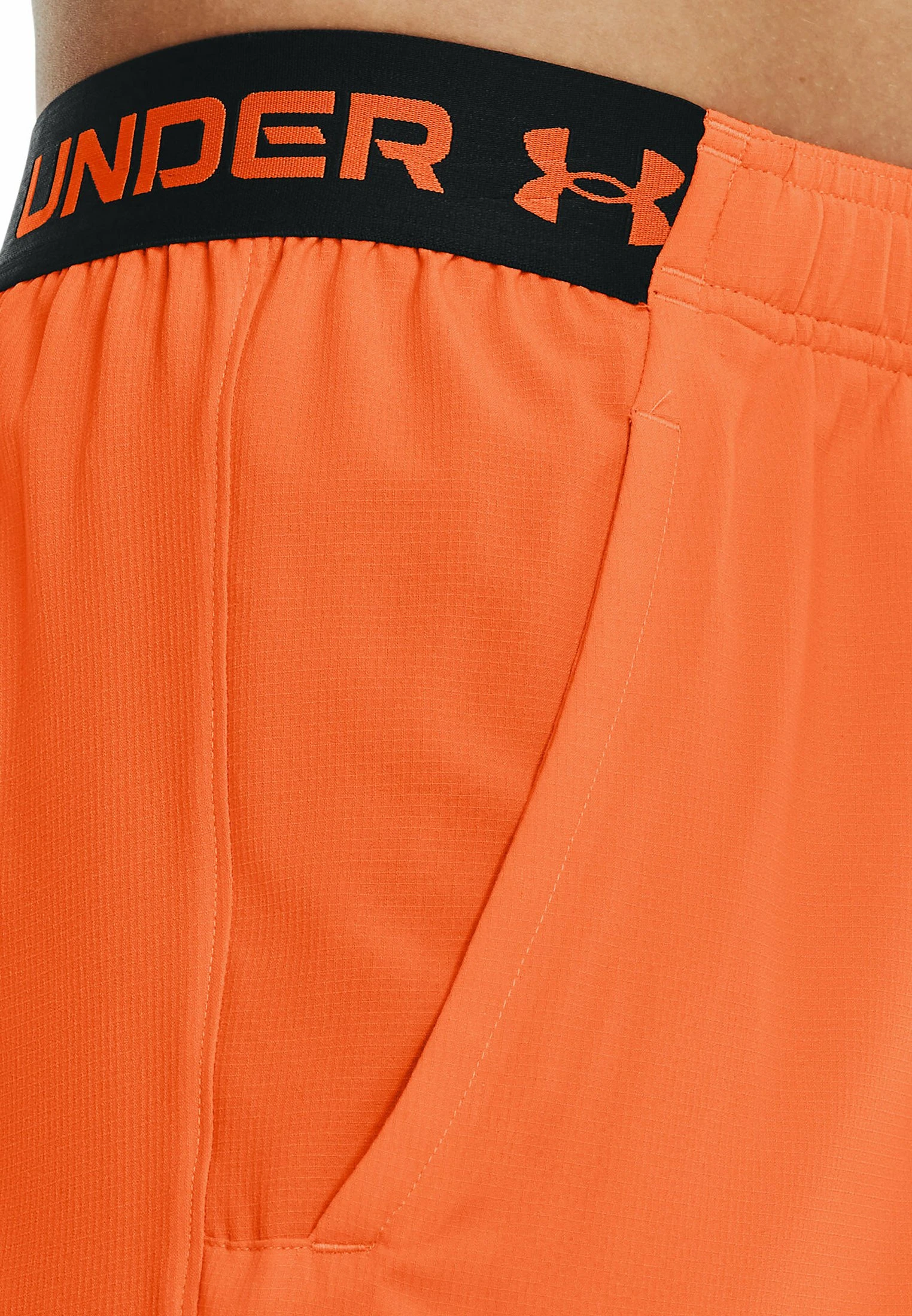 Under Armour Vanish - Krótkie Spodenki Sportowe - Orange Blast - obrazek 4