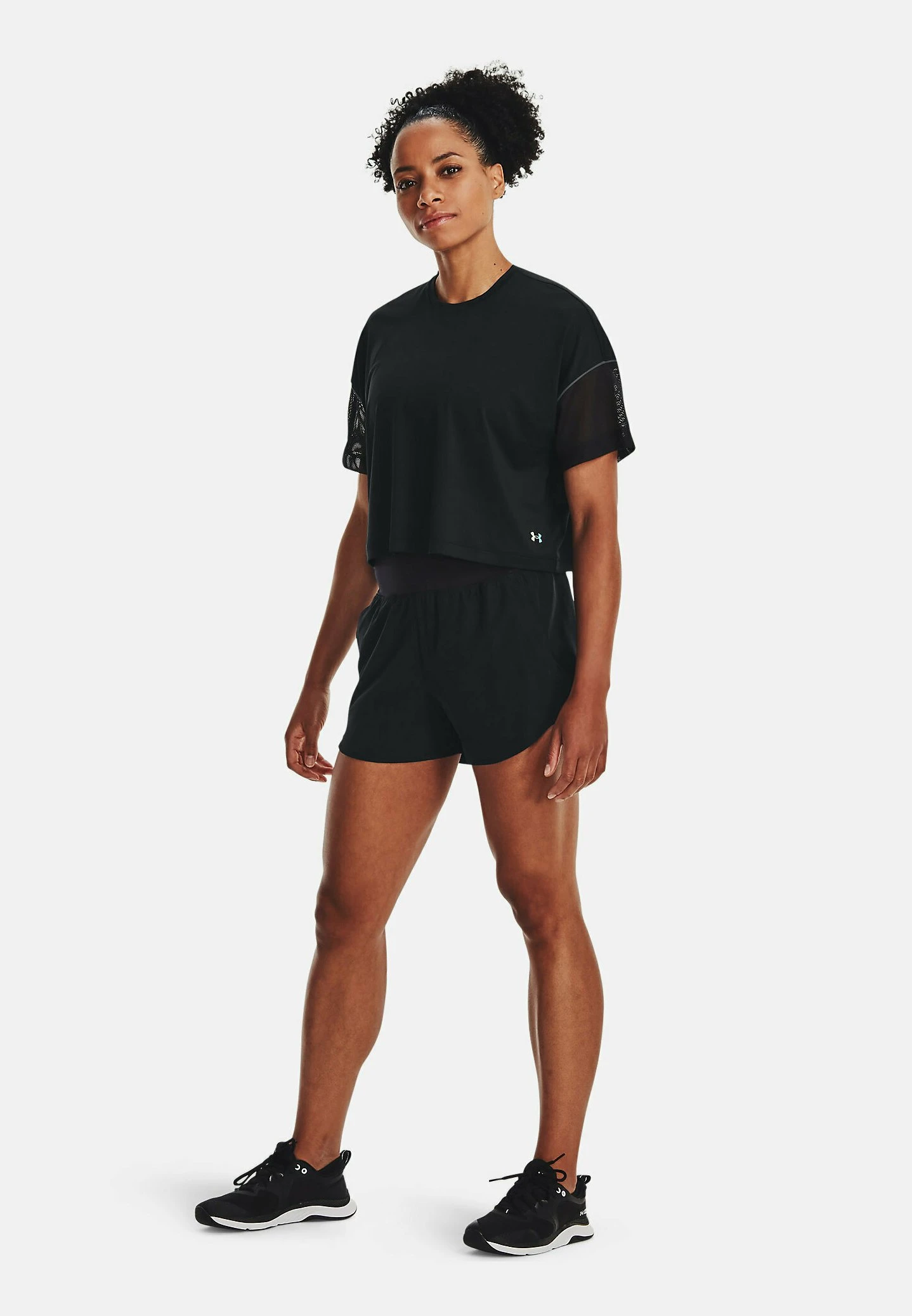 Under Armour SHORT-SLEEVES UA RUSH VENT CROP SS - T-shirt Z Nadrukiem - Black - obrazek 2