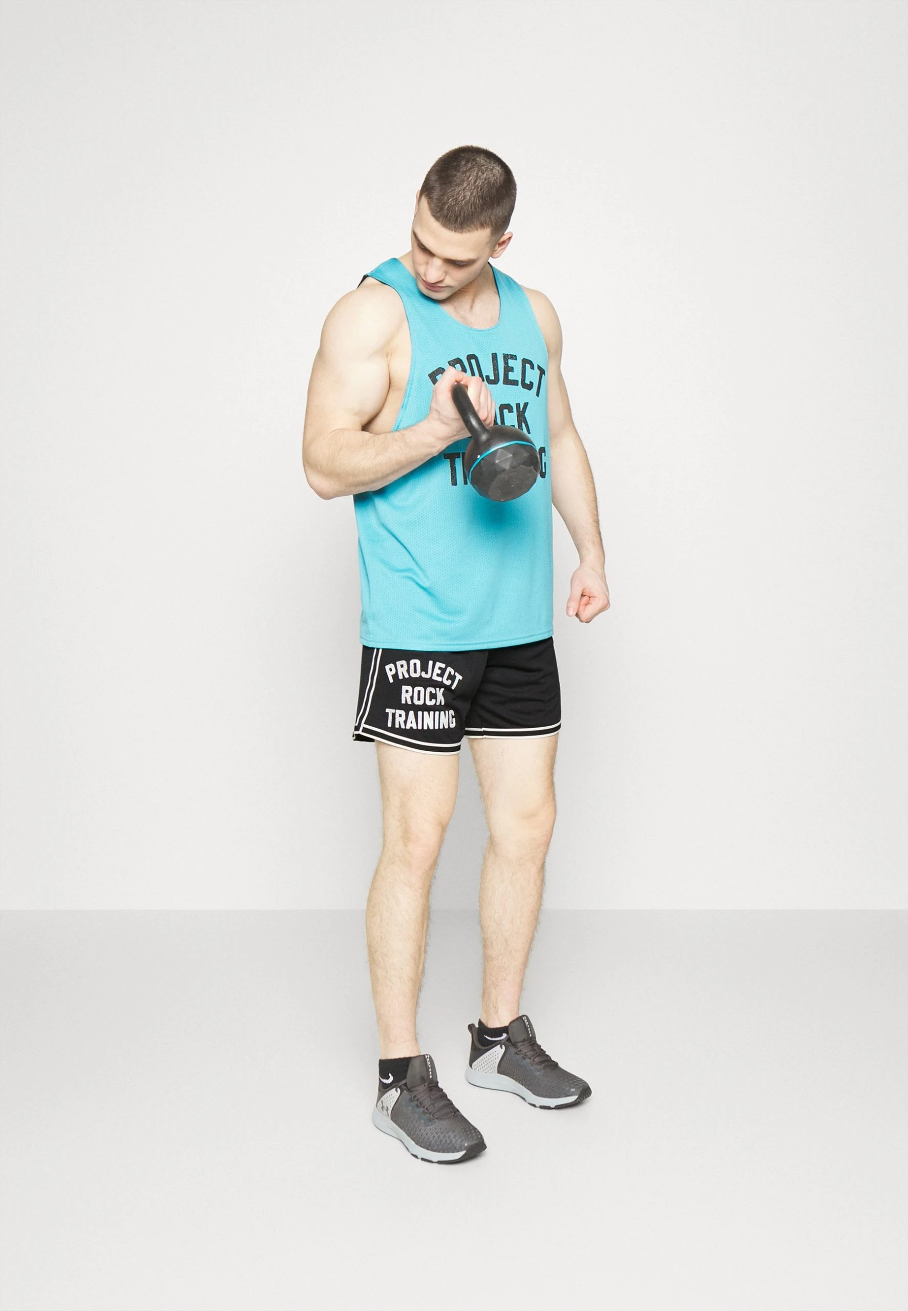 Under Armour PENNY - Krótkie Spodenki Sportowe - Black/white - obrazek 3